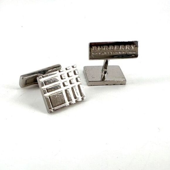 Burberry Mens‎ Rectangular Check Engraved Silver Tone Fashion Formal Cufflinks - Picture 2 of 9